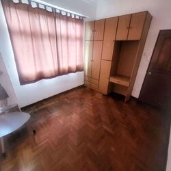 Boundary Road (D19), Terrace #573977641